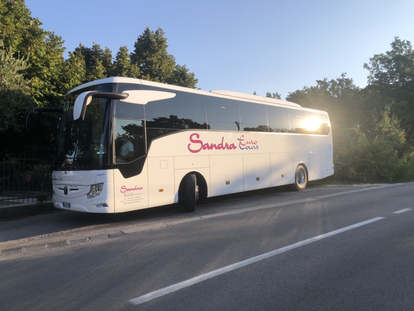 PER UN VIAGGIO CONFORTEVOLE E SICURO AFFIDATI A NOI 